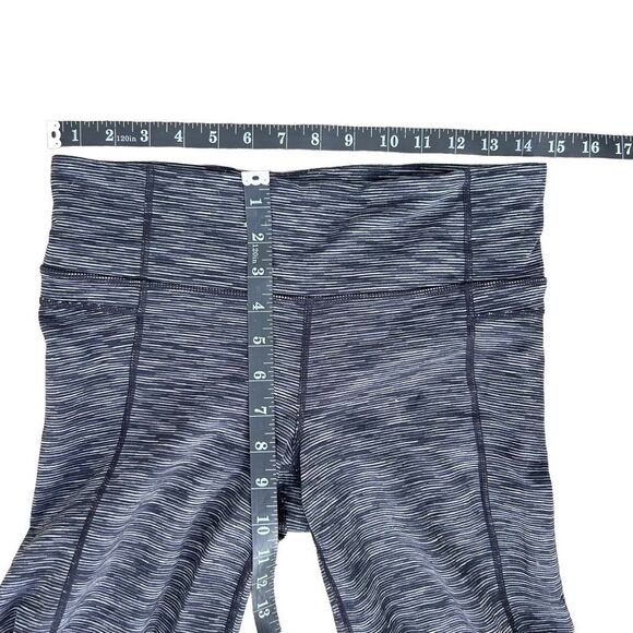 Athleta Gray Energy Power Up Capri Pants Size M Slit Yoga Workout Low Rise - Picture 4 of 10